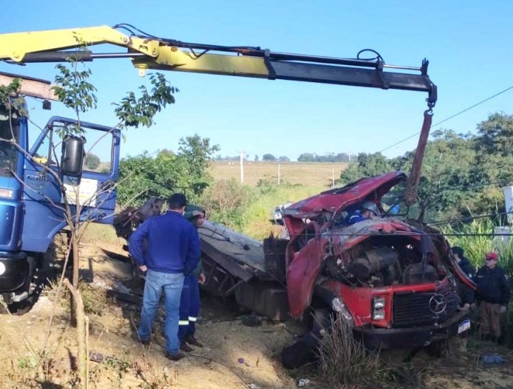 Caminhoneiro morre em acidente na PR-218, entre Santa Isabel do Ivaí e Planaltina no Paraná