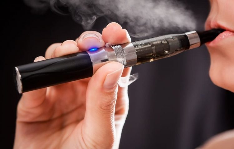 Entidades médicas fazem apelo à Anvisa contra cigarro eletrônico