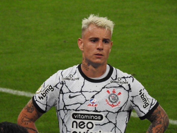 Técnico do Corinthians explica Róger Guedes no banco e diz que não sente ‘confiança nele’