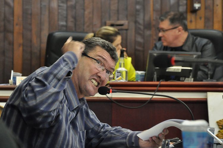 Pó Royal é afastado e Câmara de Vereadores apura denúncia de quebra de decoro