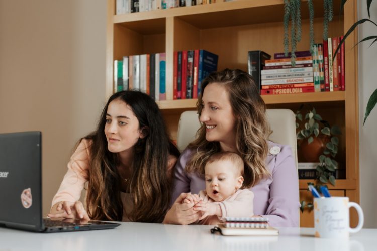 Os desafios da maternidade e o mercado de trabalho