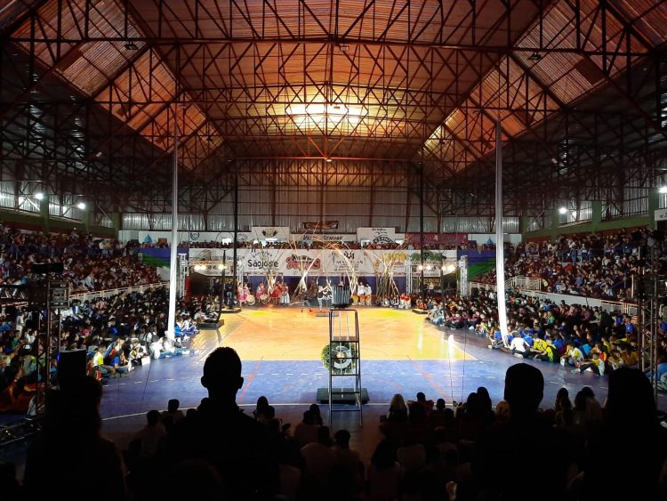 Cerca de 3 mil espectadores acompanharam abertura do Jogos Escolares