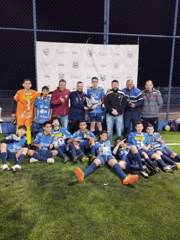 Equipe de futebol Sub-15 é bicampeã da Copa Sesc Fut-7