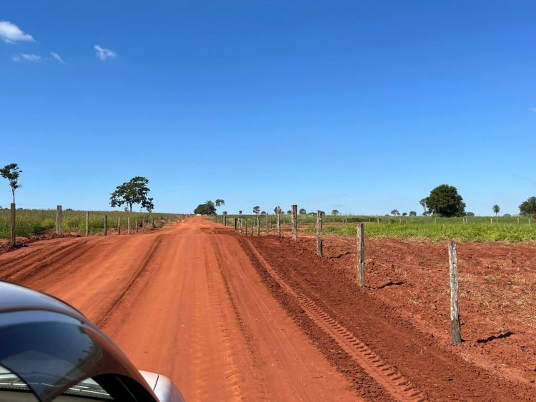Município realiza restauração de estradas rurais