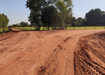 Município realiza readequação de estradas rurais