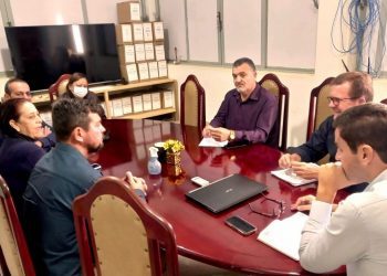 Prefeito Vico Bono anuncia projeto de lei  para aumento salarial dos professores