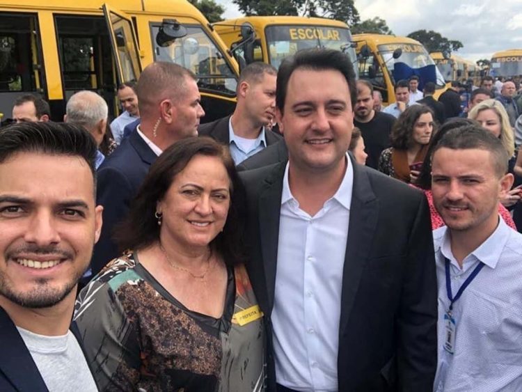 Prefeita Neila Fernandes e comitiva  buscam novos recursos para a cidade