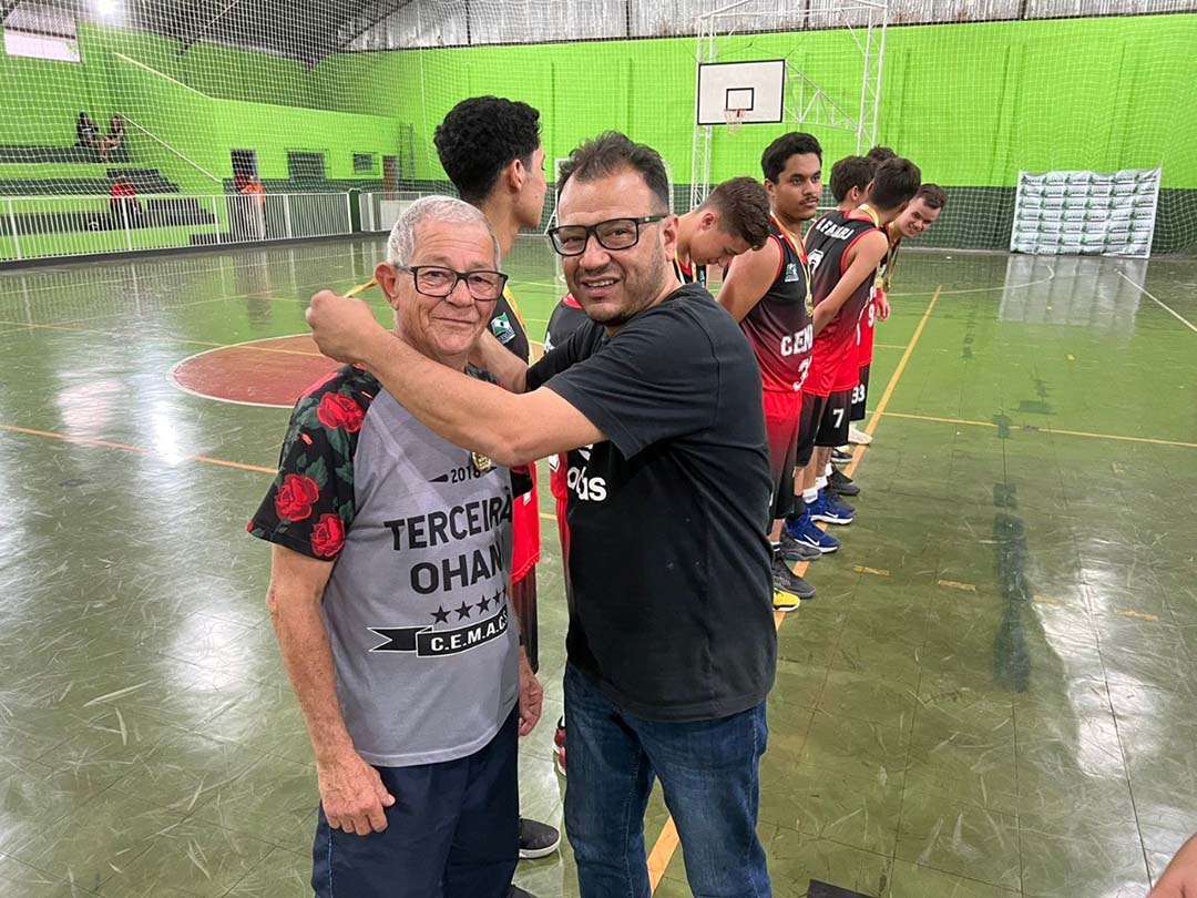 Castro encerra a final B dos 68° Jogos Escolares do Paraná campeão no  basquetebol