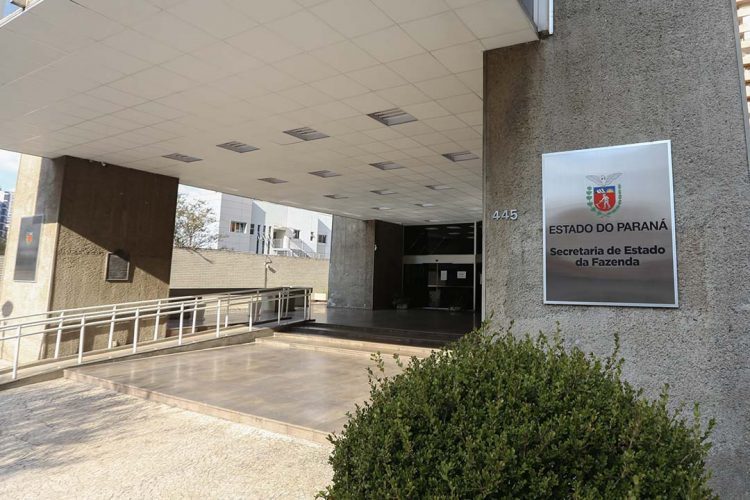Retoma Paraná regulariza R$ 1,2 bilhão em dívidas tributárias de empresas