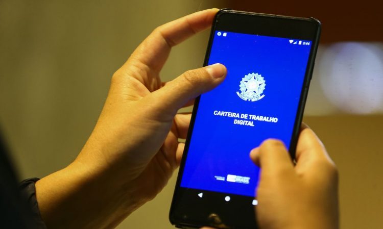 IBGE: desemprego cai e fica em 10,5% no primeiro trimestre
