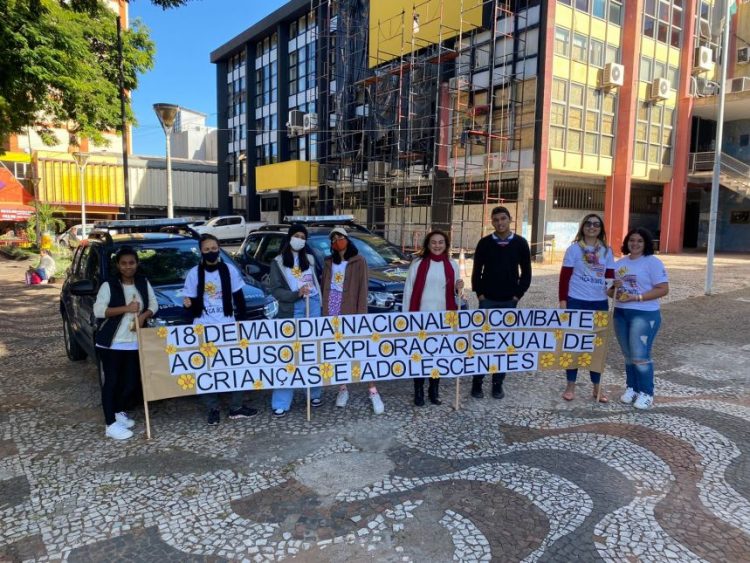 Jovens do Centro da Juventude participam de ação