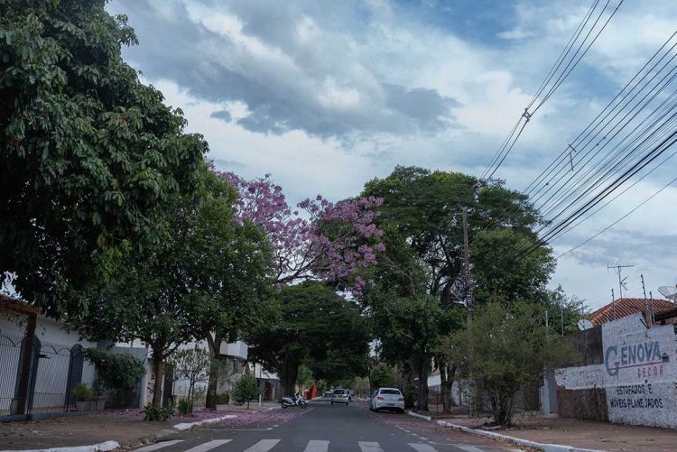 Frio perde intensidade e nebulosidade pode trazer chuva a Paranavaí