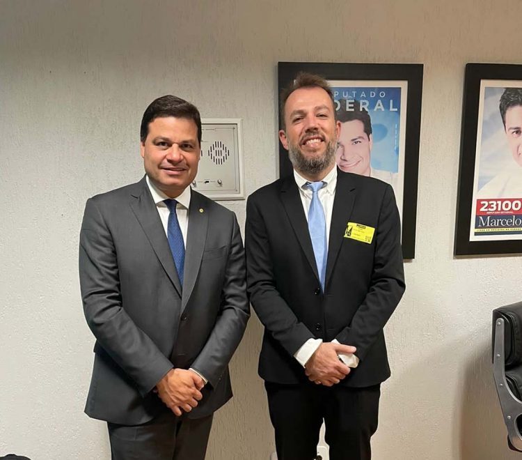 Prefeito comemora anúncio de investimentos de R$ 2 milhões em obras de infraestrutura e saúde