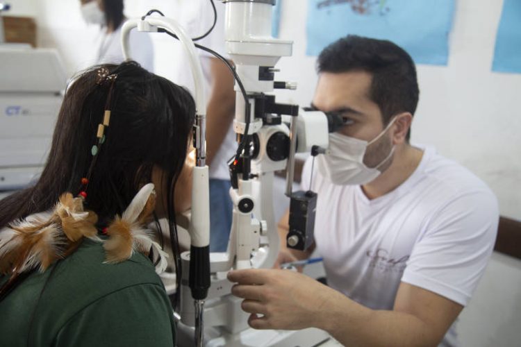 Um quarto dos brasileiros não vai ao oftalmologista, indica pesquisa