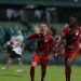 Athletico-PR ganha clássico do Coritiba com gol de pênalti aos 52 do segundo tempo