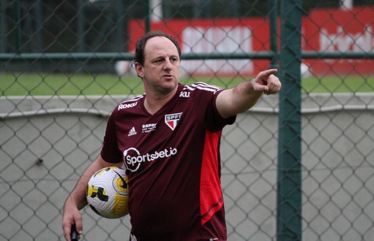 São Paulo patina no segundo tempo em  três jogos e vê chance de liderança escapar