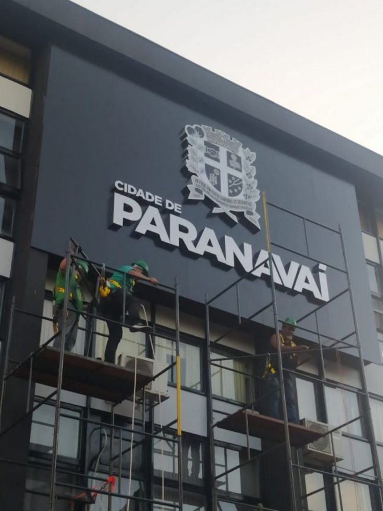 Prédio da Prefeitura de Paranavaí  passa por revitalização da fachada