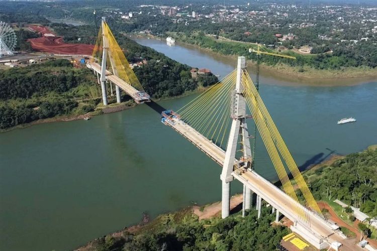 Ponte da Integração Brasil-Paraguai chega a 86% de execução