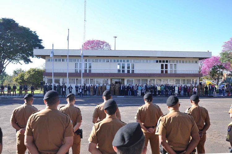 Solenidade em comemoração aos 52 anos do 8º Batalhão de Polícia Militar de Paranavaí 