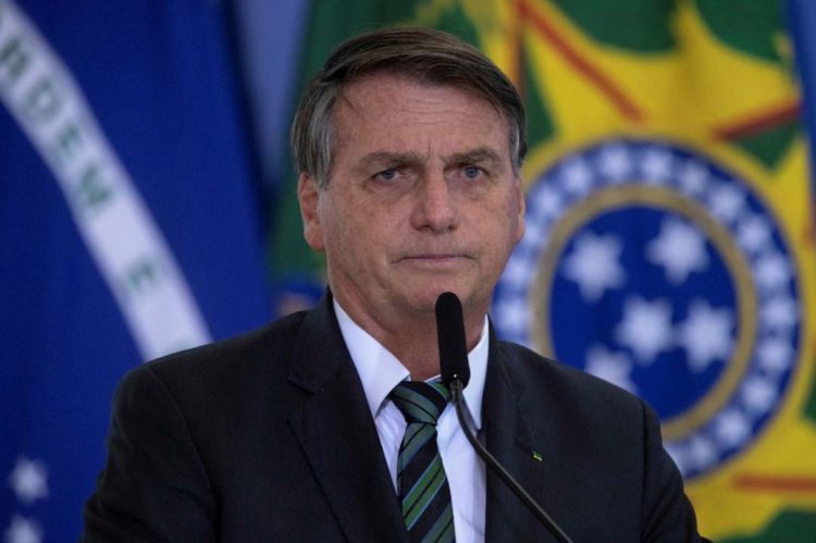 Bolsonaro promete inflar Esplanada com mais três ministérios caso reeleito