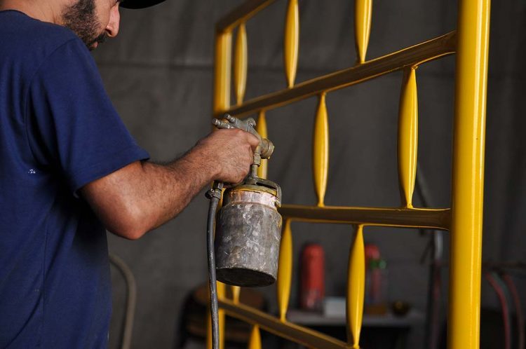 Serviços e indústria impulsionam a  geração de empregos em Paranavaí