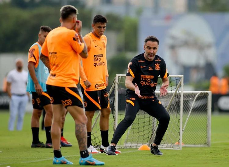 Corinthians viaja a Cuiabá com seis desfalques