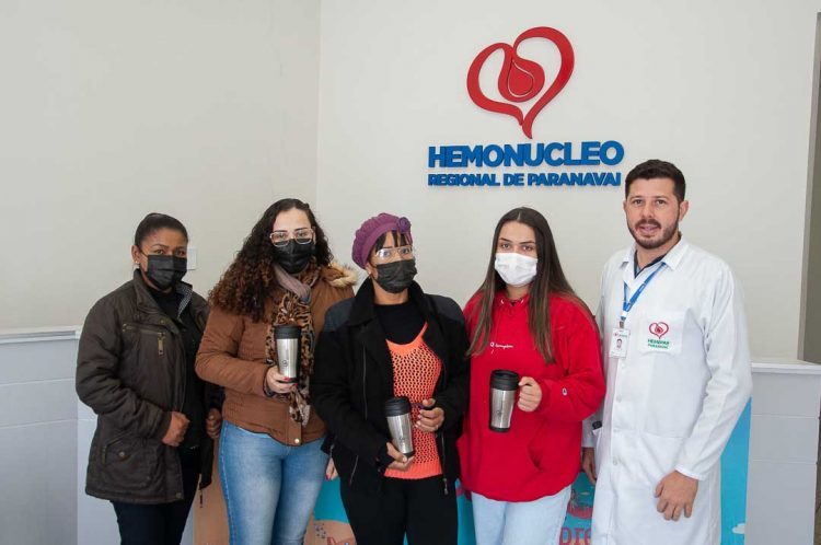 No Dia Mundial do Doador de Sangue, Hemonúcleo de Paranavaí presenteia voluntários