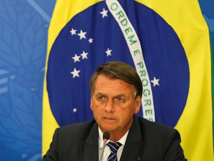 Bolsonaro diz que, ‘ao que tudo indica’, servidores não terão reajuste neste ano