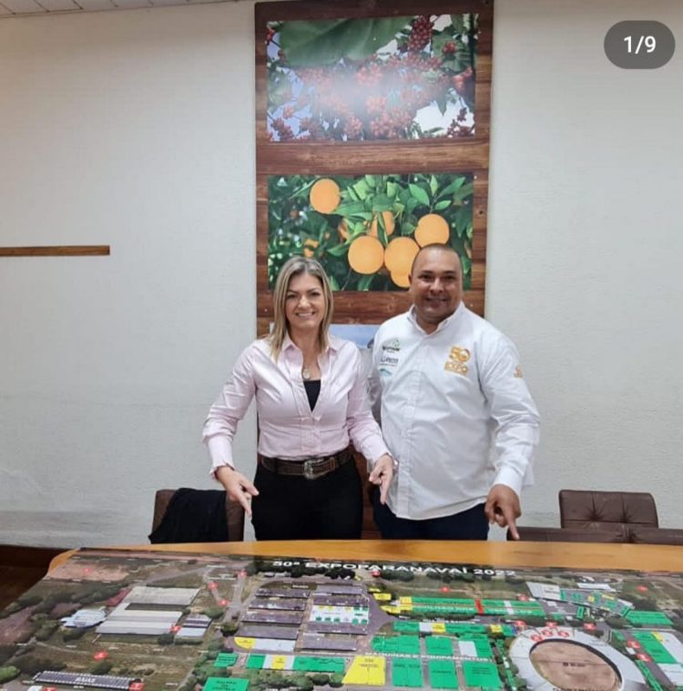 Deputada Federal e pré-candidata ao senado Aline Sleutjes visita a ExpoParanavaí 2022