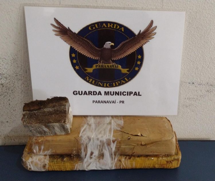 GM encontra 1,6kg de substância análoga à maconha em campo de futebol