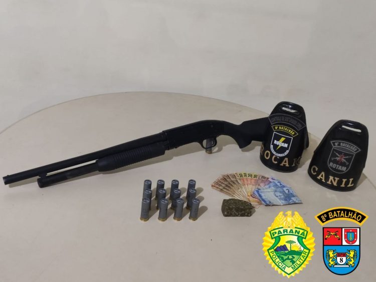 Polícia Militar apreende espingarda, munições e droga em Tamboara