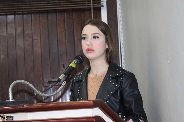 Proposições buscam informações sobre projetos oferecidos às crianças e aos adolescentes