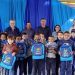 Prefeitura entrega uniformes de frio com mochila para alunos da rede municipal