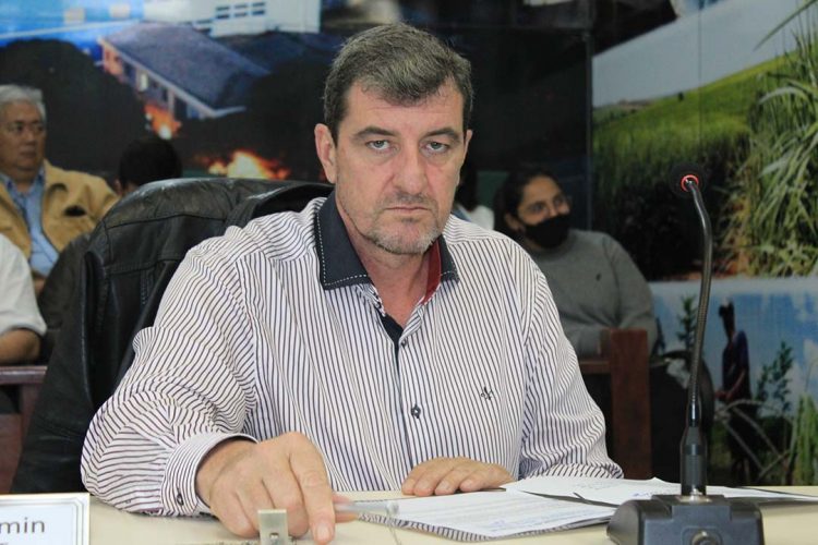 Vereador reivindica Parque de Cordas  e Quadra de Areia no Monte Cristo