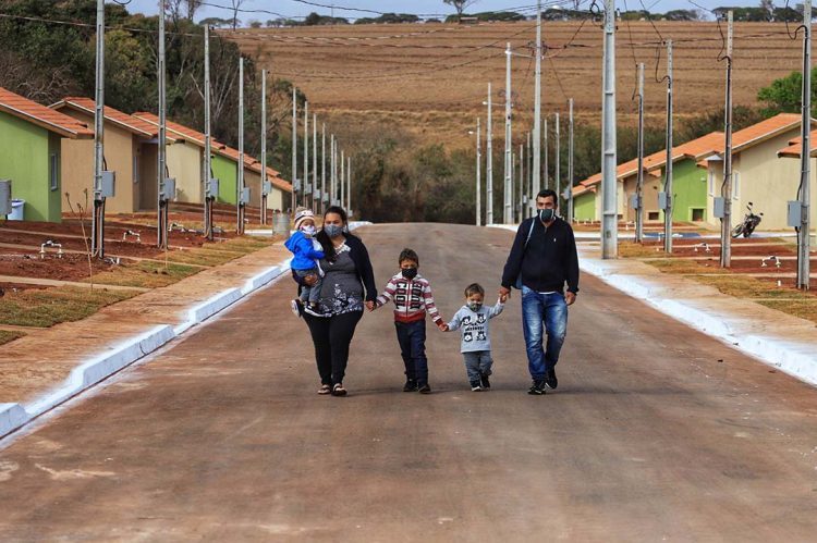 Estado apoia 125 mil famílias desde 2019  com programa de complemento da renda