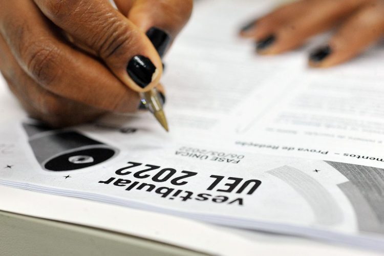 Inscrições para vagas remanescentes  do vestibular UEL terminam nesta quarta