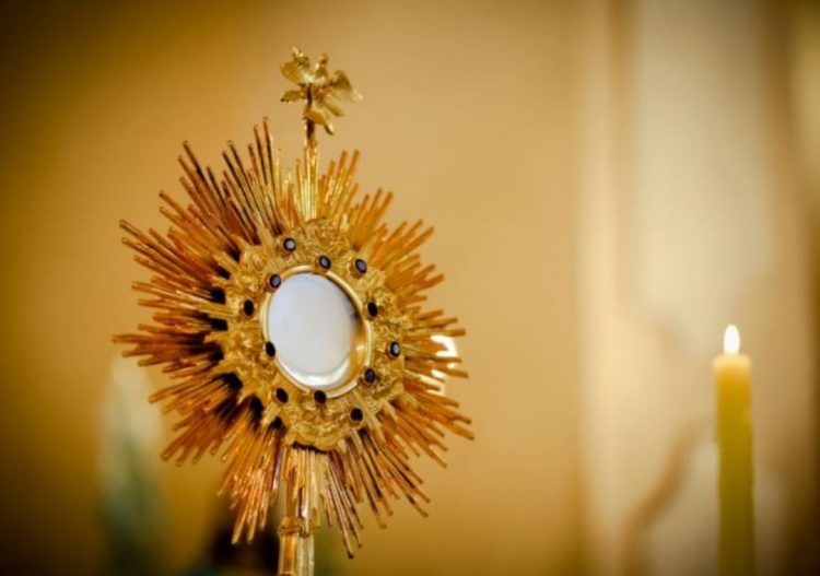 Origem e tradição de Corpus Christi