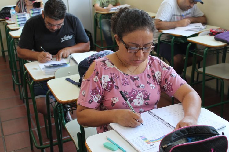 Estão abertas as matrículas para o EJA em colégios estaduais