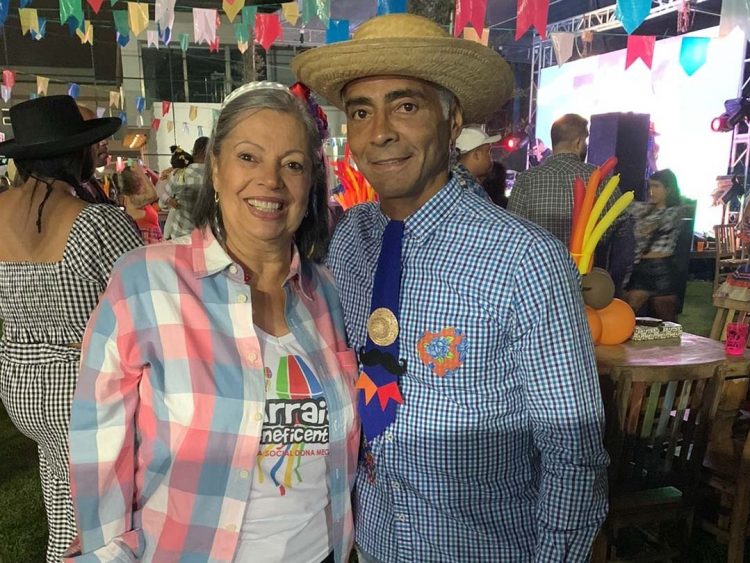 Festa junina de Romário arrecada quase uma tonelada de alimentos
