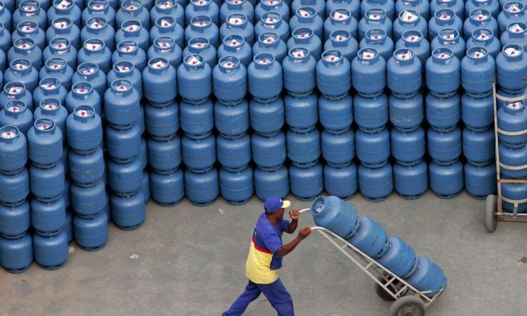 Pesquisa do Procon aponta variação de até 35,71% no preço do gás de cozinha em Paranavaí