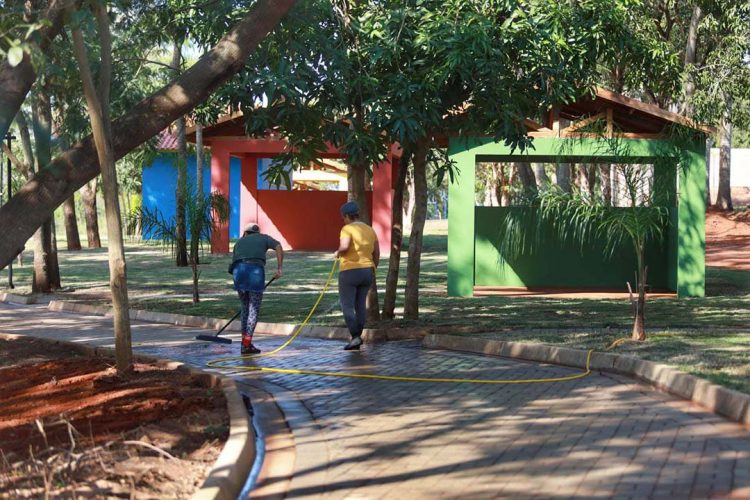 Governo inaugura parque urbano de Jardim Olinda, menor cidade do Paraná