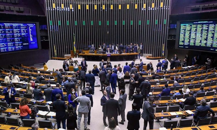 Congresso aprova texto-base da LDO 2023 Parlamentares votam destaques ao texto-base