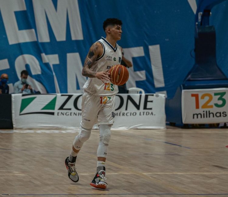 Gui Santos causa boa impressão nos Warriors em primeiro teste na NBA