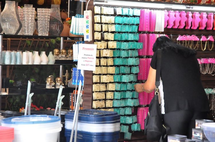 Comércio de Paranavaí registra crescimento nas  vendas em relação ao primeiro semestre de 2021