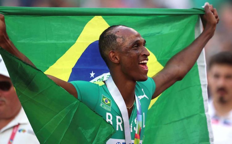 Alison dos Santos praticou judô antes do atletismo e sofreu grave acidente aos 10 meses