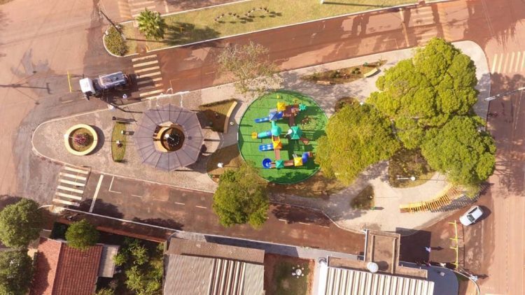 Município inaugura a nova Praça da Rodoviária