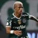 Barcelona vê concorrência e trabalha para tirar Danilo do Palmeiras em 2023