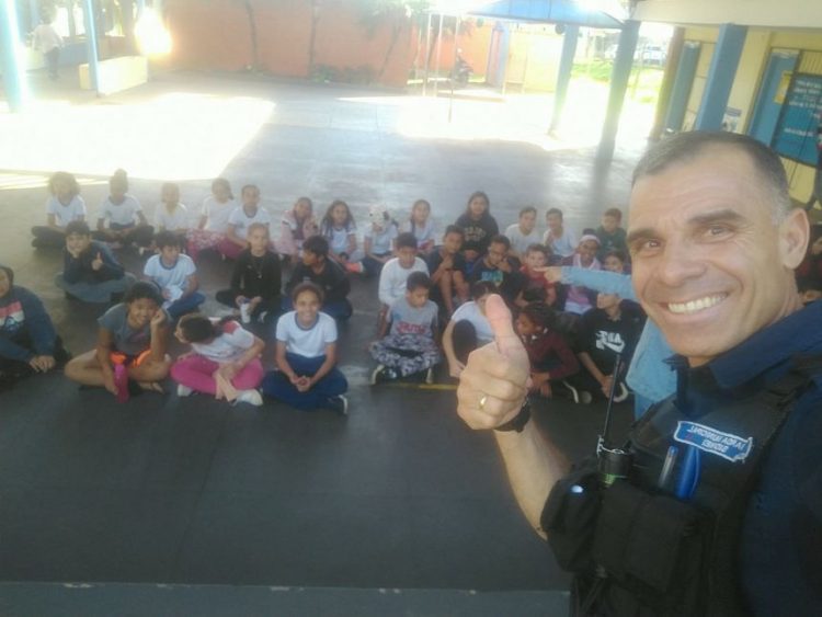 Guarda Municipal realiza palestra na escola Dácia Figueiredo Fortes