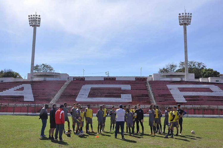 ACP estreia em casa contra o Cambé pelo Paranaense