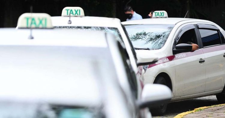 Prazo para prefeituras cadastrarem motoristas do auxílio taxista é prorrogado